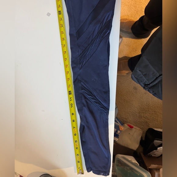 ALO YOGA Moto Mesh Leggings Navy Blue size Small - Picture 10 of 12